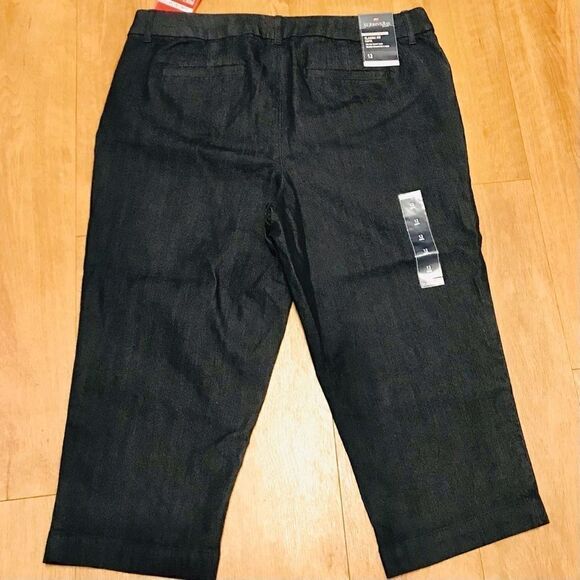 St John's Bay Secretly Slender Capri Classic Fit NWT - Picture 12 of 15